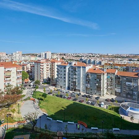 In Bed With Lisbon 5N Apartment Amadora Bagian luar foto