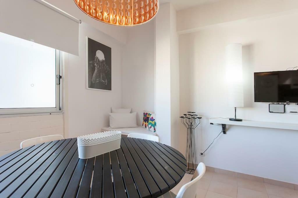 In Bed With Lisbon 5N Apartment Amadora Bagian luar foto