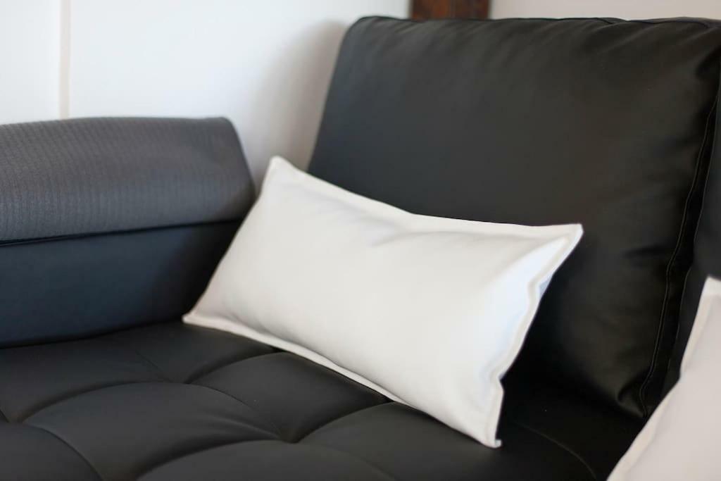 In Bed With Lisbon 5N Apartment Amadora Bagian luar foto