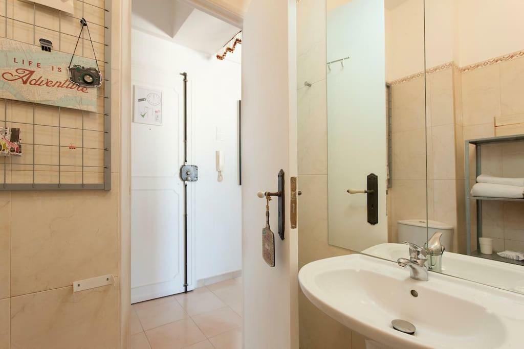 In Bed With Lisbon 5N Apartment Amadora Bagian luar foto